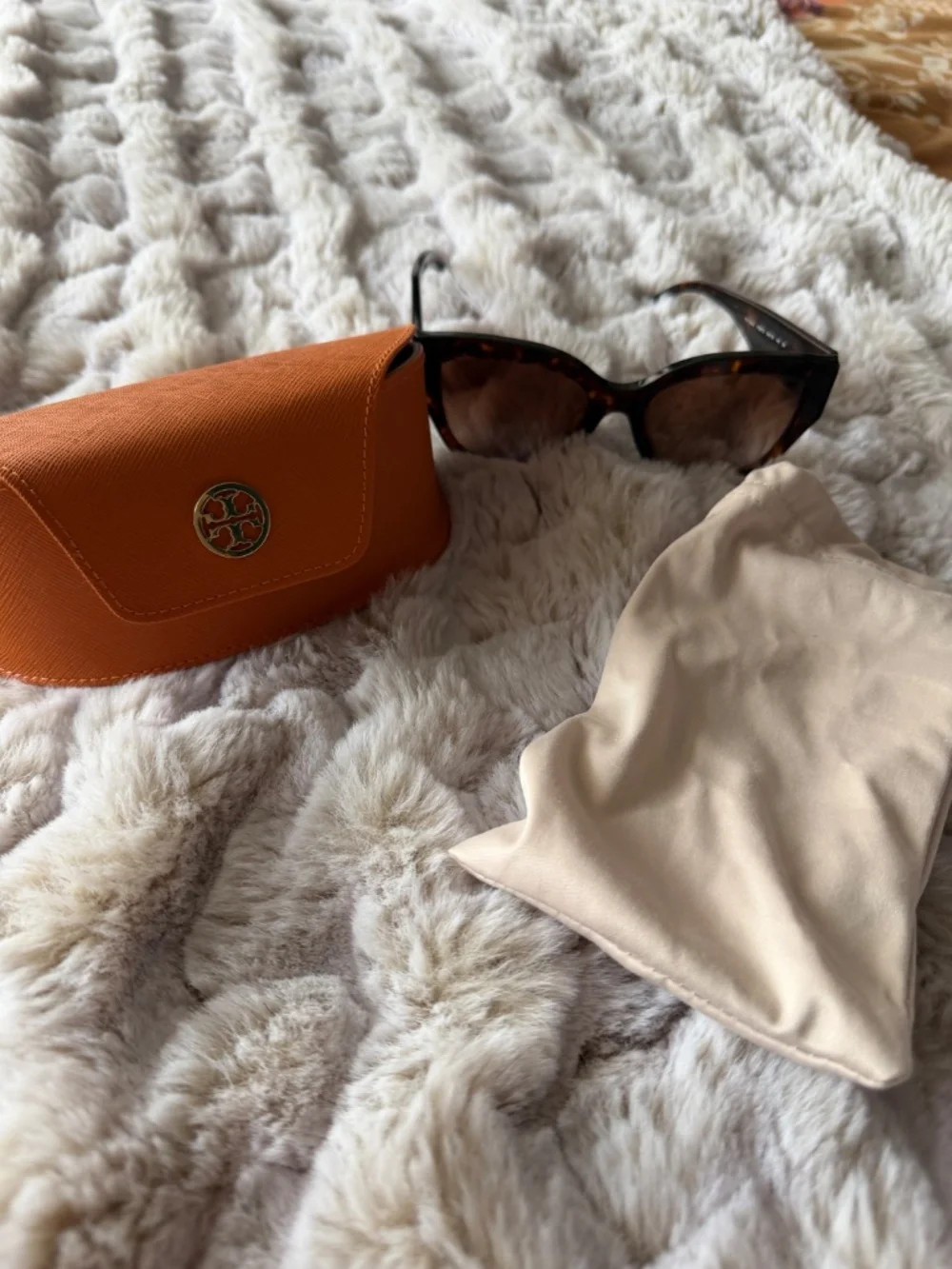 Tory Burch TY7184U Oversized Butterfly Sunglasses – Dark Tortoise
